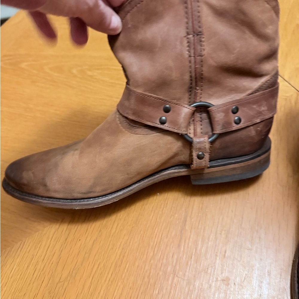 Frye Distressed Brown Leather Ankle Boots, LIKE NEW! - Picture 4 of 7